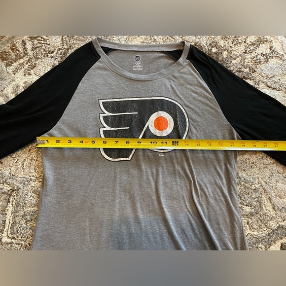 WOMEN'S PHILADELPHIA FLYERS T-SHIRT NHL Gray Bundle V NECK Medium 3/4 Sleeve - Picture 7 of 9